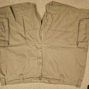 Men's Tan Cargo Shorts